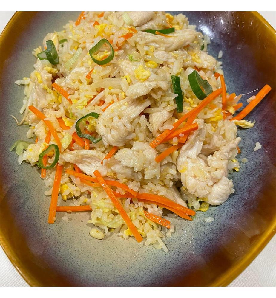 gebratener reis mit poulet hauptgang poulet the yard food delivery